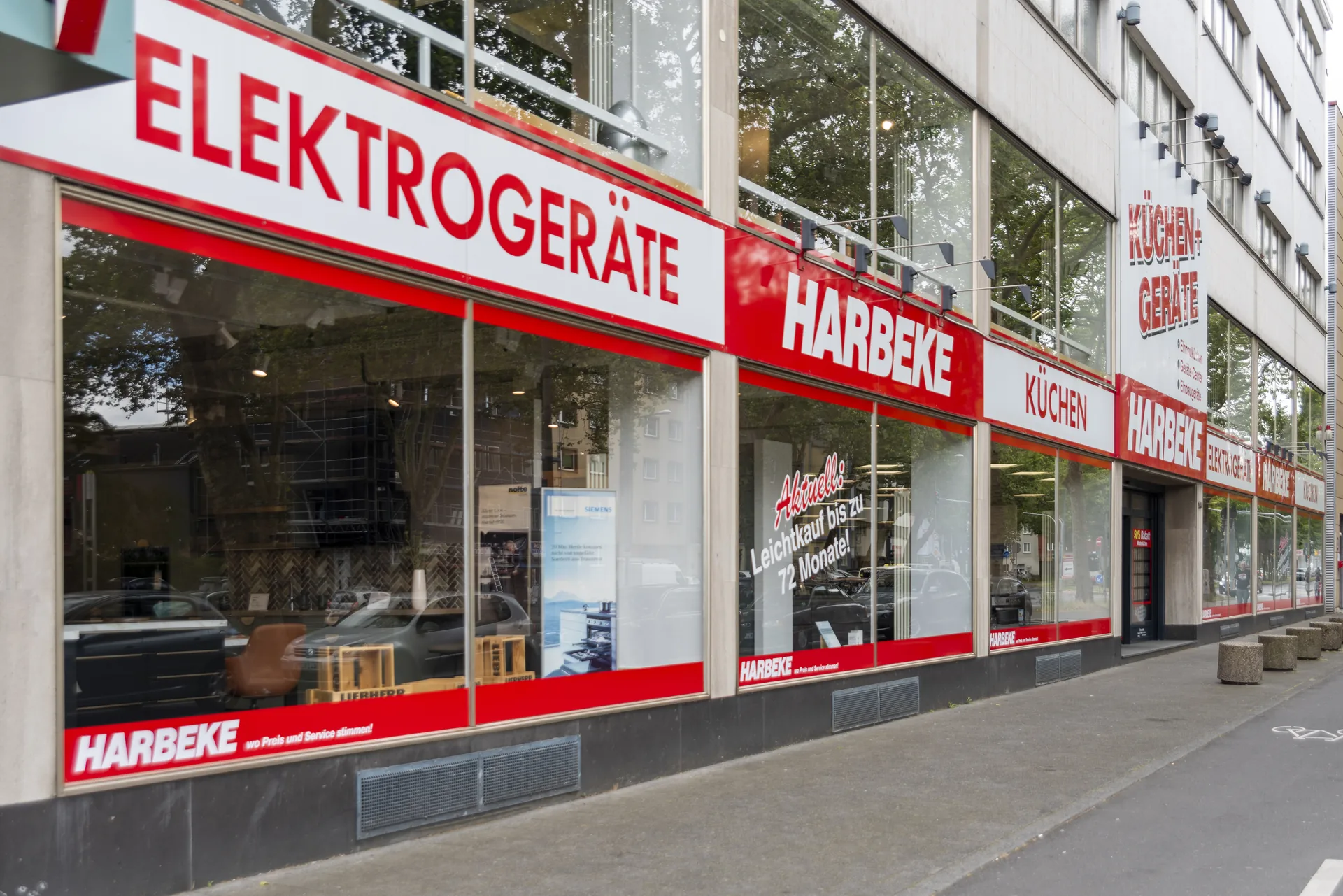 Harbeke Fachgeschäft in Köln-Mülheim, Außenansicht