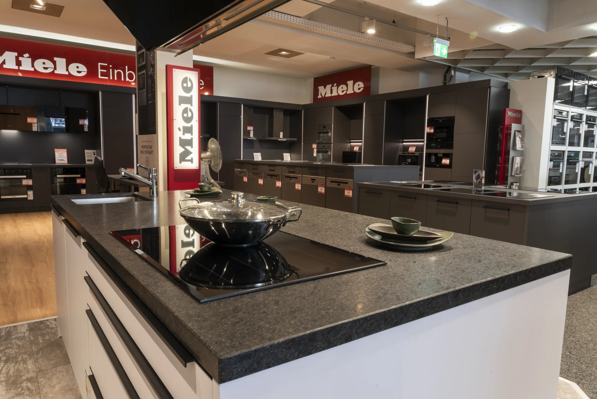 Miele-Ausstellung bei Harbeke, Miele-Center Köln